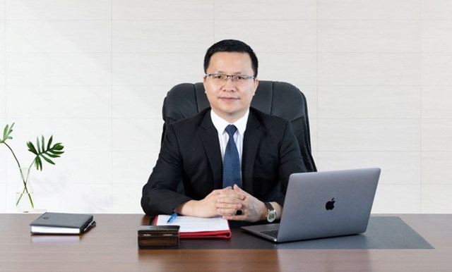 Ch&acirc;n dung CEO Tony Vũ &nbsp;