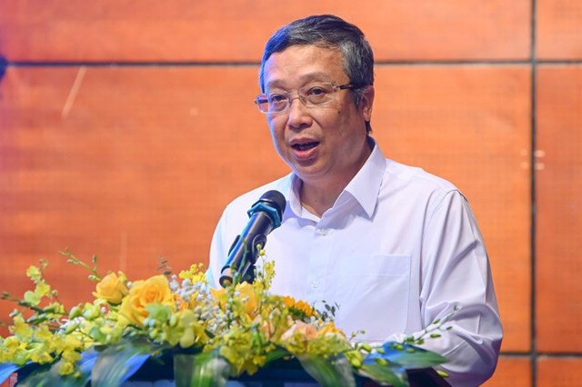 Thứ trưởng Bộ N&ocirc;ng nghiệp v&agrave; M&ocirc;i trường Ho&agrave;ng Trung ph&aacute;t biểu kết luận Hội nghị &nbsp;