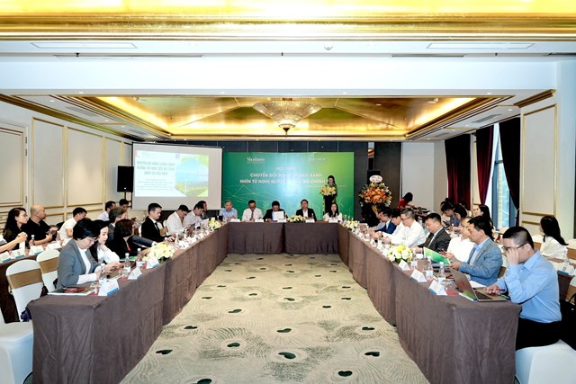 Toàn cảnh Hội thảo " Chuyển đổi năng lượng xanh nhìn từ Nghị quyết 70 của Bộ Chính trị"