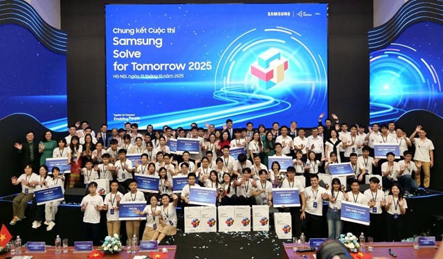 Cuộc thi Solve for Tomorrow đ&atilde; mang lại nhiều cơ hội học tập v&agrave; ph&aacute;t triển cho c&aacute;c bạn trẻ đam m&ecirc; c&ocirc;ng nghệ &nbsp;