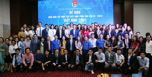 C&aacute;c đại biểu tham dự Diễn đ&agrave;n Tr&iacute; thức trẻ Việt Nam to&agrave;n cầu lần thứ III - 2020 &nbsp;
