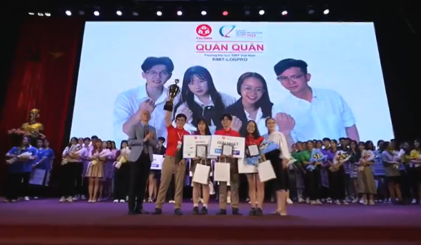 Đội LOGPRO đến từ Trường Đại học RMIT Việt Nam gi&agrave;nh giải Nhất cuộc thi T&agrave;i năng trẻ Logistics Việt Nam 2022