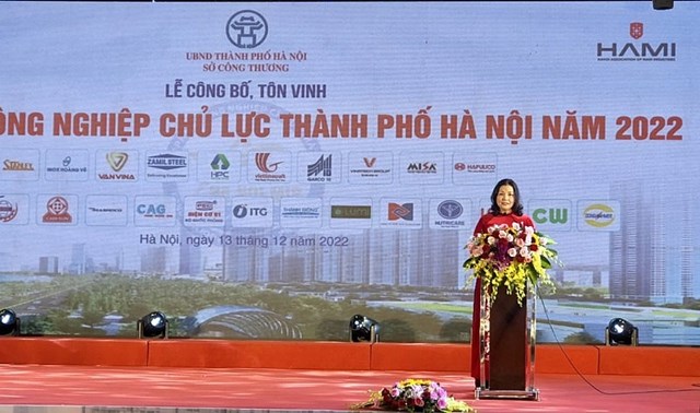 B&agrave; Trần Thị Phương Lan - Quyền Gi&aacute;m đốc Sở C&ocirc;ng Thương H&agrave; Nội ph&aacute;t biểu tại Lễ c&ocirc;ng bố