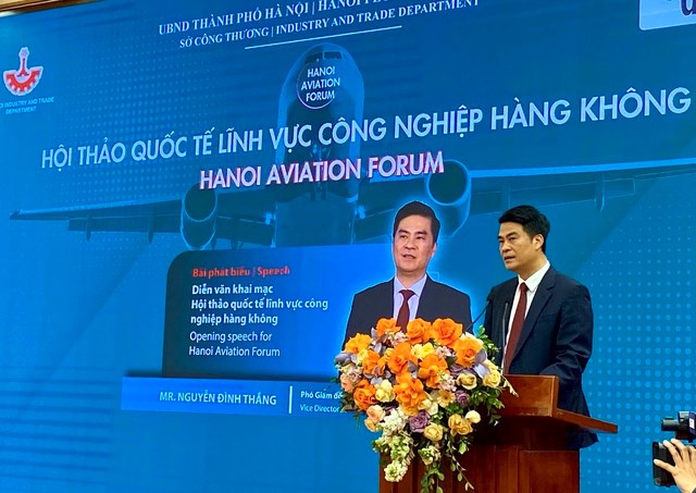 Ph&oacute; Gi&aacute;m đốc Sở C&ocirc;ng Thương H&agrave; Nội Nguyễn Đ&igrave;nh Thắng ph&aacute;t biểu khai mạc Hội thảo &nbsp;