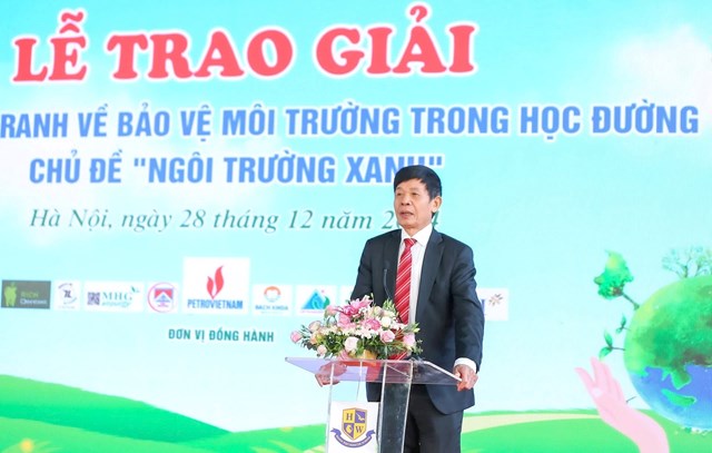 &Ocirc;ng Chu Phạm Ngọc Hiển - Chủ tịch Hội Nước sạch v&agrave; M&ocirc;i trường Việt Nam ph&aacute;t biểu tại Lễ trao giải