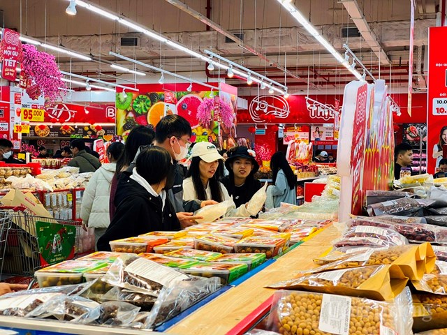 Hà Nội chủ động nguồn cung thực phẩm, giữ “nhiệt” thị trường Tết 2026 - Ảnh 2