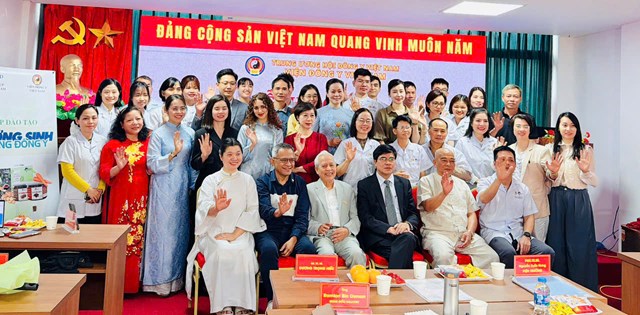 Khai giảng bộ môn “Dưỡng sinh trong Đông y”: Lan tỏa triết lý chăm sóc sức khỏe thuận tự nhiên - Ảnh 3