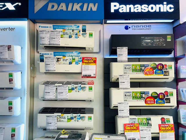 Thiết bị làm mát “tăng nhiệt” sớm, thị trường điện máy vào mùa cao điểm - Ảnh 1