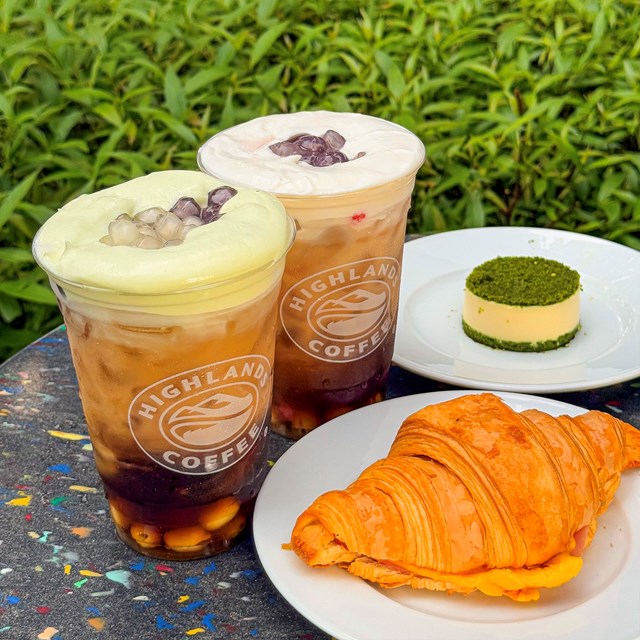 Trà và bánh: Công thức giữ chân khách của các thương hiệu lớn - Ảnh 1