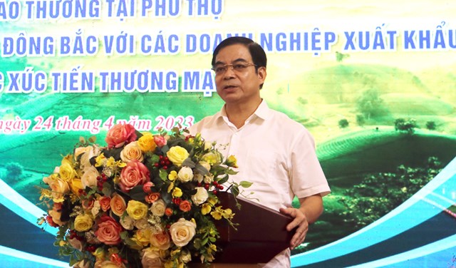 Đồng ch&iacute; Ph&oacute; Chủ tịch UBND tỉnh Nguyễn Thanh Hải ph&aacute;t biểu tại hội nghị