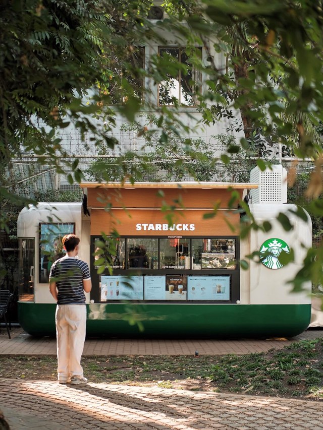Starbucks Truck xuất hiện tại Nhà Văn hoá Thanh Niên - Ảnh 1