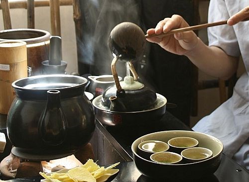 Nghệ thuật trà cụ Việt – Vẻ đẹp phía sau chén trà - Ảnh 1