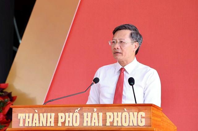Đồng ch&iacute; L&ecirc; Anh Qu&acirc;n, Ủy vi&ecirc;n Ban Thường vụ Th&agrave;nh ủy, Ph&oacute; Chủ tịch Thường trực UBND th&agrave;nh phố ph&aacute;t biểu.