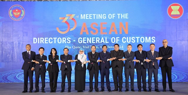 L&atilde;nh đạo Hải quan c&aacute;c nước ASEAN thể hiện sự đo&agrave;n kết một khối &nbsp;