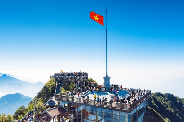 Phê La chọn Fansipan cho cửa hàng mới: Khi điểm du lịch trở thành “sân khấu” của các thương hiệu F&amp;B - Ảnh 2