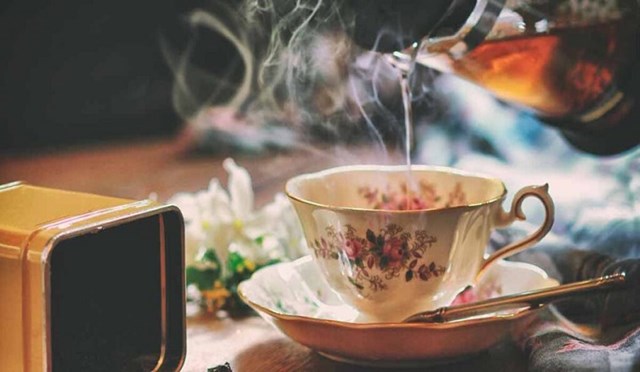 Học c&#225;ch pha tr&#224; b&#225; tước của người Anh: Tinh tế trong từng t&#225;ch tr&#224; - Ảnh 1