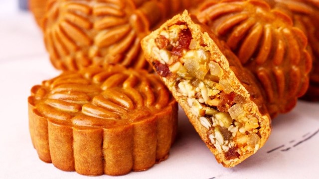 B&#225;nh trung thu trứng chảy Trung Quốc gi&#225; rẻ giật m&#236;nh  - Ảnh 2