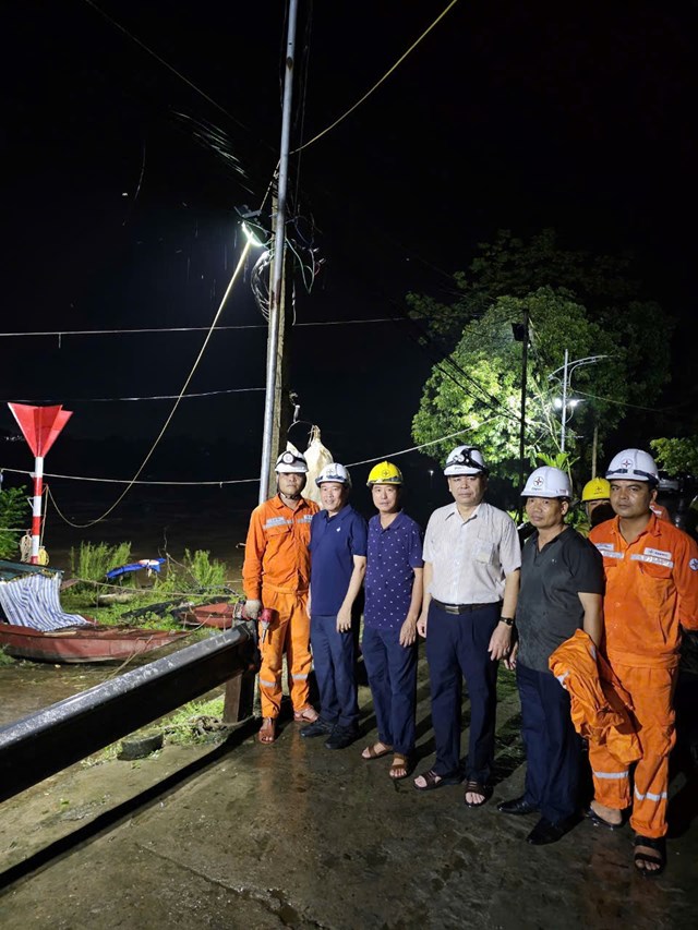 Tổng c&#244;ng ty Điện lực miền Bắc: T&#236;nh h&#236;nh thiệt hại v&#224; c&#244;ng t&#225;c khắc phục hậu quả do cơn b&#227;o số 3 - Ảnh 1