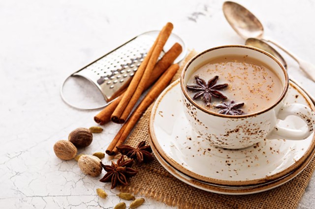 Lạ miệng với hương vị tr&#224; sữa thảo mộc Masala chai Ấn Độ - Ảnh 1