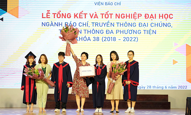 Viện B&#225;o ch&#237; - Học viện B&#225;o ch&#237; &amp; Tuy&#234;n truyền: Tự h&#224;o 60 năm x&#226;y dựng v&#224; ph&#225;t triển - Ảnh 1