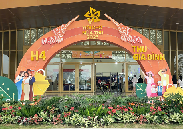 Sắc Việt trong gian h&#224;ng OCOP tại Hội chợ M&#249;a Thu 2025 - Ảnh 1