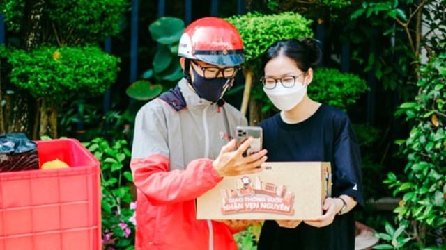 Bùng nổ thương mại điện tử: Người Việt chi mạnh tay mua sắm online - Ảnh 1