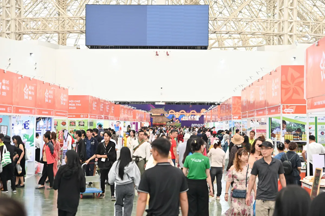 Sắc Việt trong gian h&#224;ng OCOP tại Hội chợ M&#249;a Thu 2025 - Ảnh 2