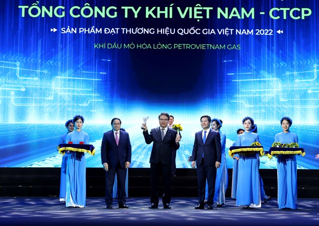 Thủ tướng Ch&iacute;nh phủ trao vinh danh Thương hiệu quốc gia Việt Nam năm 2022 cho PV GAS