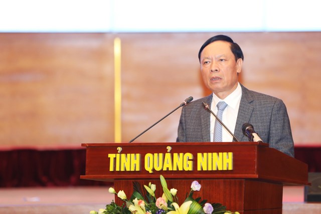 PGS.TS Phạm Văn Linh, Ph&oacute; Chủ tịch Hội đồng L&yacute; luận Trung ương, kết luận v&agrave; bế mạc hội thảo