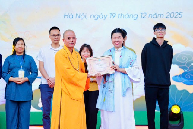 Ban Trị sự Gi&aacute;o hội Phật gi&aacute;o Việt Nam TP. H&agrave; Nội trao Bằng khen Tuy&ecirc;n dương C&ocirc;ng đức cho NPD, ghi nhận những đ&oacute;ng g&oacute;p của doanh nghiệp trong việc cung cấp c&aacute;c sản phẩm gia vị thuần chay chất lượng, ph&ugrave; hợp với c&aacute;c gi&aacute; trị văn minh, tiết kiệm m&agrave; cuộc vận động hướng tới.