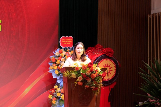 Điểm nhấn của buổi lễ l&agrave; chuỗi ph&aacute;t biểu của đại diện c&aacute;n bộ gi&aacute;o vi&ecirc;n, phụ huynh v&agrave; học sinh thể hiện sự tin tưởng, kỳ vọng v&agrave;o sự ph&aacute;t triển của Trường Trung cấp Ngoại thương