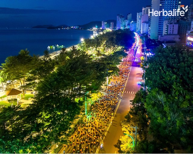 Lần thứ ba li&#234;n tiếp Herbalife Việt Nam đồng h&#224;nh c&#249;ng giải VnExpress Marathon Nha Trang - Ảnh 2