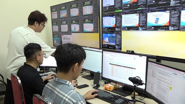 Hệ thống kĩ thuật sẵn s&agrave;ng cho chương tr&igrave;nh tập huấn, bồi dưỡng gi&aacute;o vi&ecirc;n sử dụng bộ s&aacute;ch gi&aacute;o khoa thống nhất.