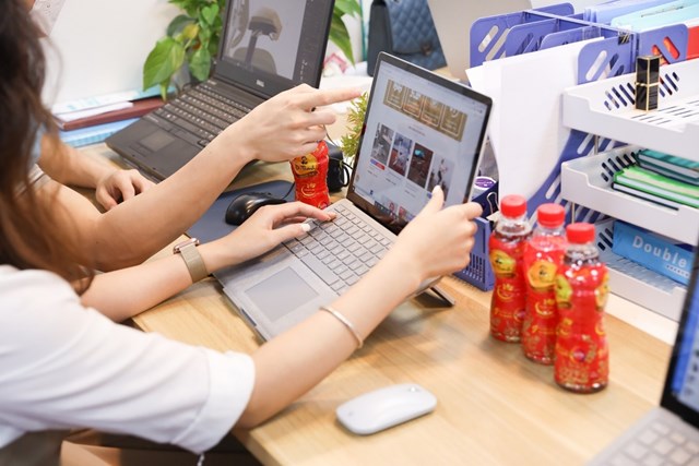 Không chỉ là một thế hệ “nghĩ khác và mơ lớn”, người trẻ còn đang lan tỏa những giá trị tích cực tới cộng đồng như chuyền nhau cách thanh lọc cho cơ thể luôn tươi tắn.