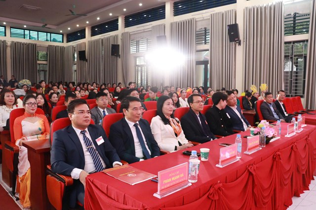 C&aacute;c đại biểu dự, chỉ đạo v&agrave; cổ vũ hội thi