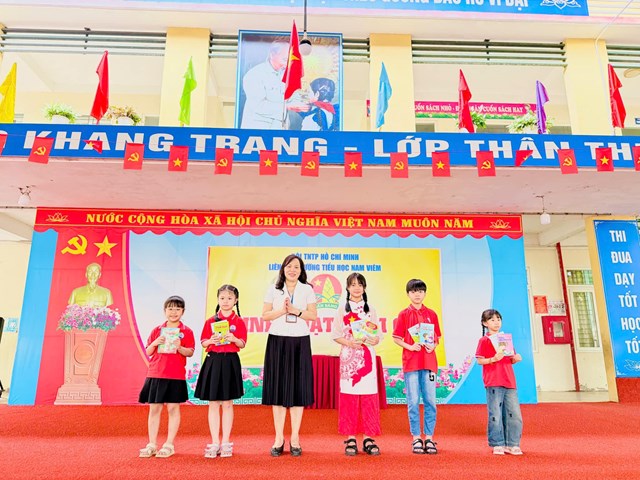 Trường Tiểu học Nam Vi&ecirc;m tổ chức c&aacute;c hoạt động hưởng ứng Ng&agrave;y S&aacute;ch v&agrave; Văn h&oacute;a đọc Việt Nam (21/4).