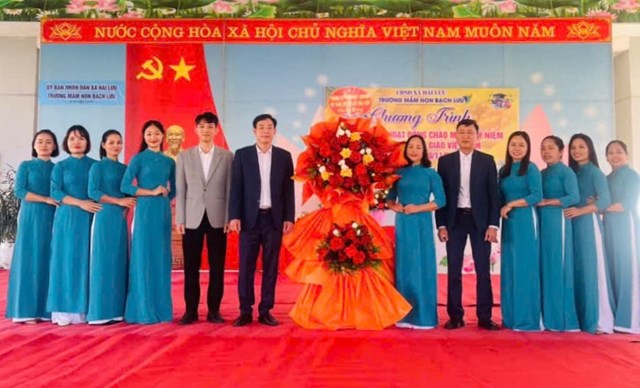 L&#227;nh đạo x&#227; Hải Lựu tri &#226;n thầy c&#244; gi&#225;o v&#224; c&#225;n bộ quản l&#253; - Ảnh 4