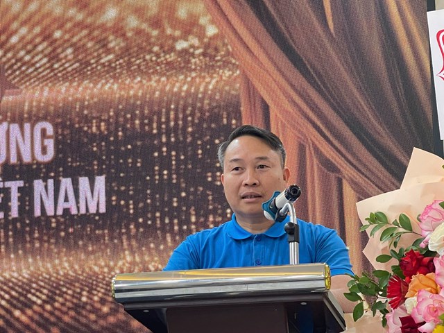 Đồng ch&iacute; L&ecirc;n Văn Long ph&aacute;t biểu tổng kết, đ&aacute;nh gi&aacute; kết quả hoạt động của Diễn đ&agrave;n Tin tức Giao th&ocirc;ng Hải Ph&ograve;ng.