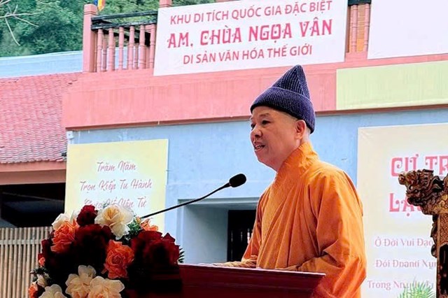 H&ograve;a thượng Th&iacute;ch Thanh Quyết ph&aacute;t biểu tại Lễ khai hội Xu&acirc;n Ngọa V&acirc;n 2026, nhấn mạnh gi&aacute; trị nhập thế của Thiền ph&aacute;i Tr&uacute;c L&acirc;m v&agrave; tr&aacute;ch nhiệm g&igrave;n giữ di sản.