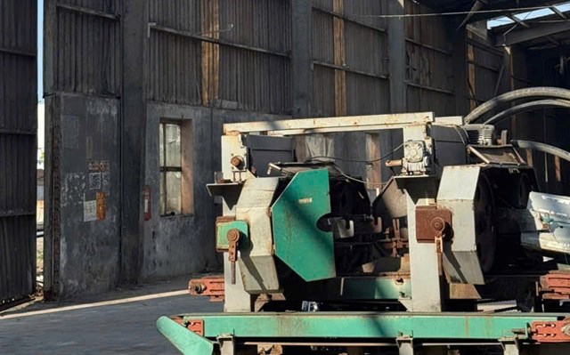 C&ocirc;ng ty thu mua sắt th&eacute;p v&agrave; c&aacute;c vật liệu c&ocirc;ng nghiệp từ nhiều đơn vị thanh l&yacute; tr&ecirc;n địa b&agrave;n, sau đ&oacute; tập kết, ph&acirc;n loại v&agrave; xử l&yacute; tập trung tại b&atilde;i nhằm tối ưu quy tr&igrave;nh t&aacute;i chế v&agrave; n&acirc;ng cao gi&aacute; trị sử dụng của nguồn phế liệu.