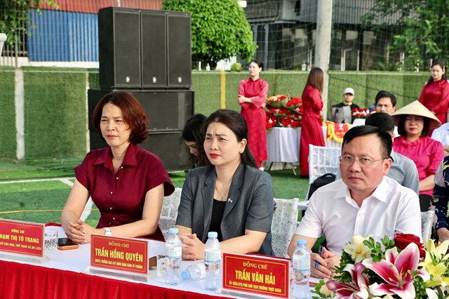 L&atilde;nh đạo phường tham dự lễ khai mạc Giải B&oacute;ng đ&aacute; phường An Phong lần thứ I năm 2026.