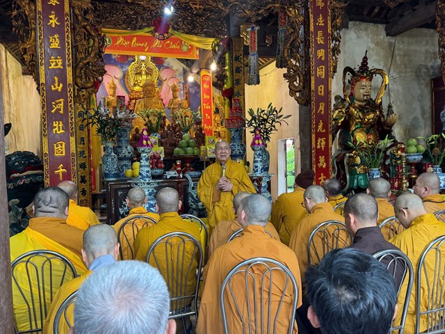 H&ograve;a thượng Th&iacute;ch Quảng T&ugrave;ng quang l&acirc;m ban đạo từ tại ch&ugrave;a M&ocirc;ng Kh&aacute;nh, s&aacute;ch tấn chư tăng ni v&agrave; Phật tử giữ g&igrave;n đạo t&acirc;m, đồng l&ograve;ng x&acirc;y dựng ng&ocirc;i gi&agrave; lam thanh tịnh, g&oacute;p phần bảo tồn gi&aacute; trị văn h&oacute;a t&acirc;m linh qu&ecirc; hương.
