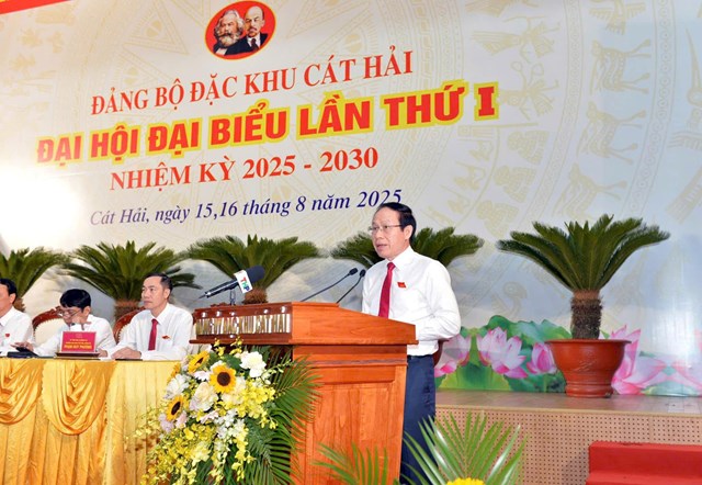 S&aacute;ng 16/8, đồng ch&iacute; L&ecirc; Tiến Ch&acirc;u, Ủy vi&ecirc;n Trung ương Đảng, B&iacute; thư Th&agrave;nh ủy, Trưởng Đo&agrave;n đại biểu Quốc hội th&agrave;nh phố Hải Ph&ograve;ng dự v&agrave; chỉ đạo Đại hội đại biểu Đảng bộ đặc khu C&aacute;t Hải lần thứ I, nhiệm kỳ 2025&ndash;2030.