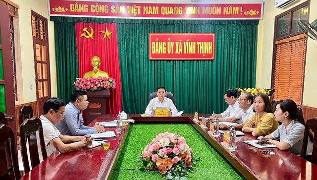 Đồng ch&iacute; Vũ Tuấn Ngọc &ndash; Ủy vi&ecirc;n Ban Thường vụ, Chủ tịch UB MTTQ Việt Nam x&atilde; Vĩnh Thịnh chủ tr&igrave; Hội nghị triển khai nhiệm vụ trọng t&acirc;m thời gian tới, s&aacute;ng 26/8/2025