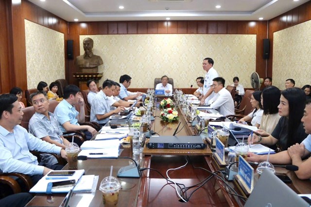 Quang cảnh buổi l&agrave;m việc giữa Thường trực HĐND th&agrave;nh phố v&agrave; Bệnh viện Hữu nghị Việt Tiệp.