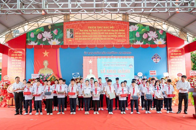 Trường THCS Hồng Phong (Hải Ph&#242;ng) khai giảng năm học 2025 – 2026: Tiếp nối truyền thống, khẳng định chất lượng - Ảnh 2