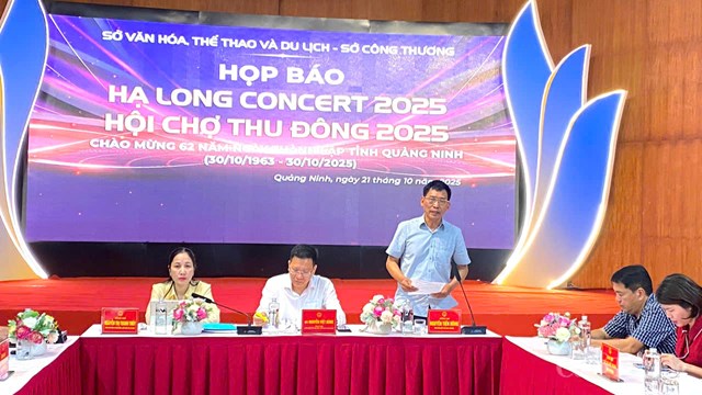 L&atilde;nh đạo Sở C&ocirc;ng Thương tỉnh Quảng Ninh th&ocirc;ng tin đến c&aacute;c cơ quan b&aacute;o ch&iacute; về Hội chợ OCOP Thu Đ&ocirc;ng 2025.