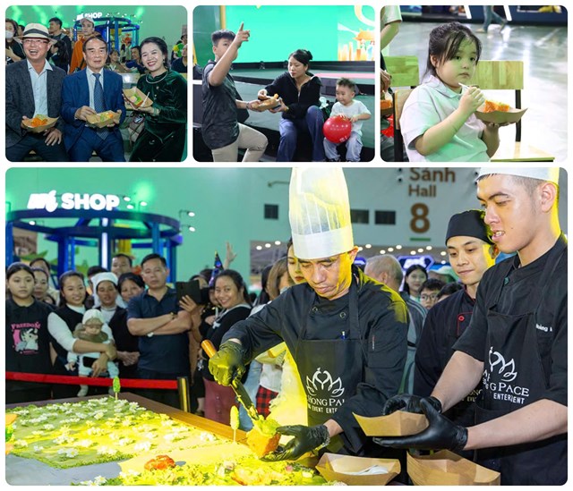 Các đầu bếp phân chia các phần xôi để đại biểu và khánh tham dự thưởng thức (Ảnh: VietKings)