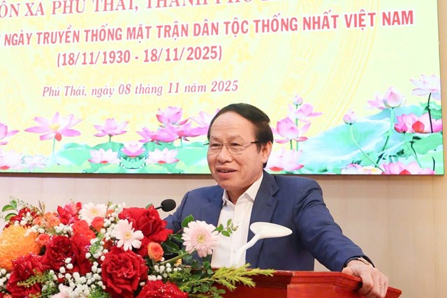 Đồng ch&iacute; L&ecirc; Tiến Ch&acirc;u - Ủy vi&ecirc;n Trung ương Đảng, B&iacute; thư Th&agrave;nh ủy, Trưởng đo&agrave;n ĐBQH TP Hải Ph&ograve;ng ph&aacute;t biểu tại Ng&agrave;y hội &ldquo;Đại đo&agrave;n kết to&agrave;n d&acirc;n tộc&rdquo; x&atilde; Ph&uacute; Th&aacute;i, s&aacute;ng 8/11/2025.