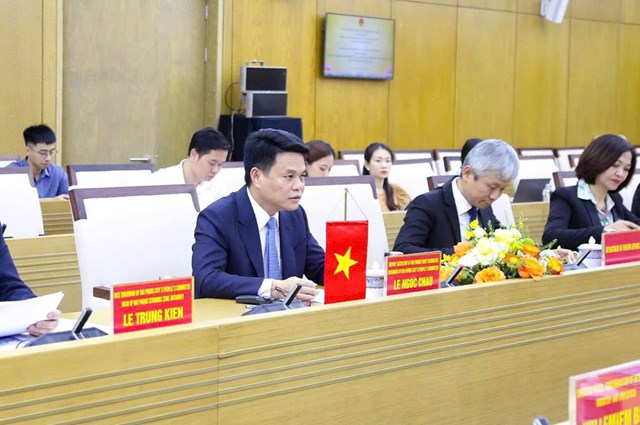 Chủ tịch UBND th&agrave;nh phố Hải Ph&ograve;ng L&ecirc; Ngọc Ch&acirc;u ph&aacute;t biểu tại buổi l&agrave;m việc.